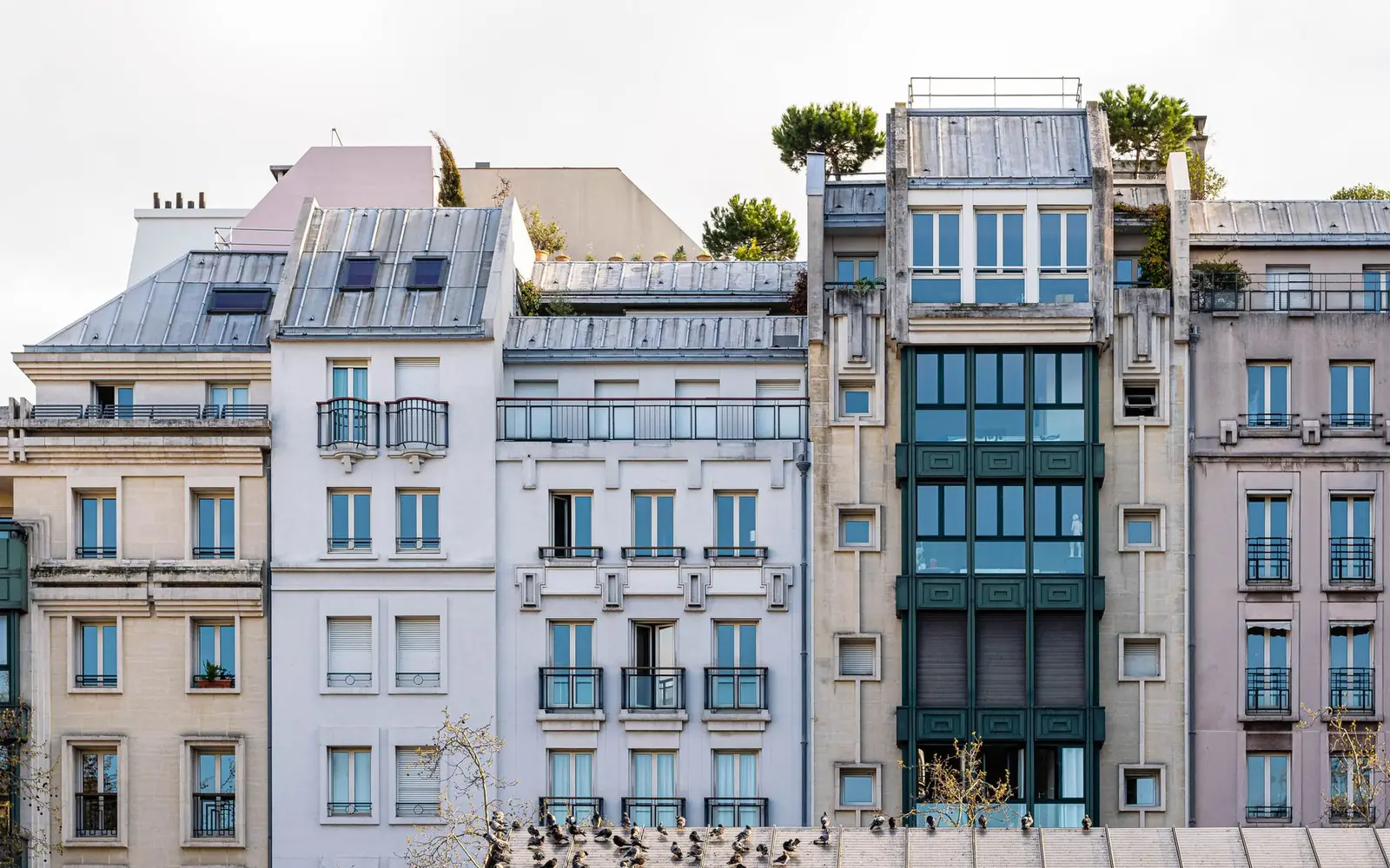 Façades d’immeubles d’habitation en ville